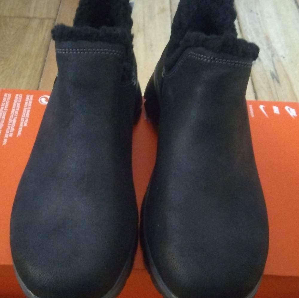 Boots - Picture 2 of 5